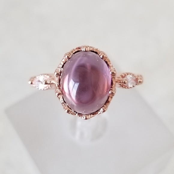 Rose Gold & Amethyst Cabochon Ring - Picture 2 of 8